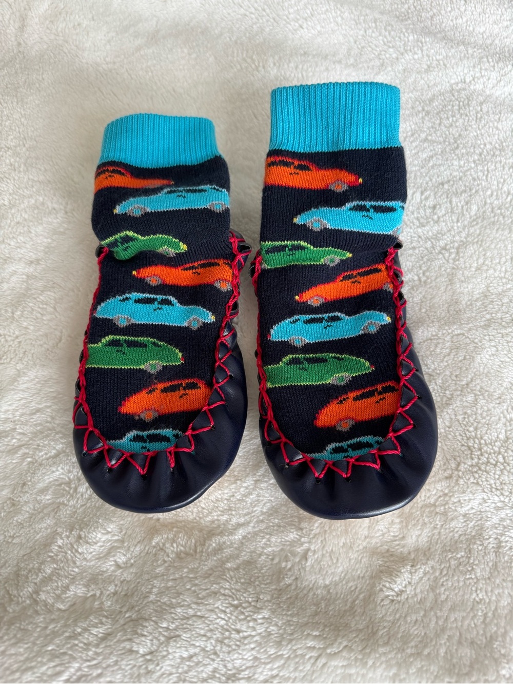 NWOT Konfetti Kids Swedish Mocassins